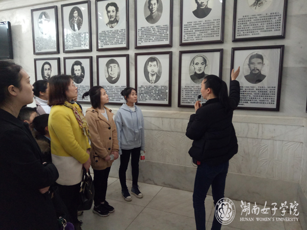 1490671451441085392.jpg 旅游系1.jpg