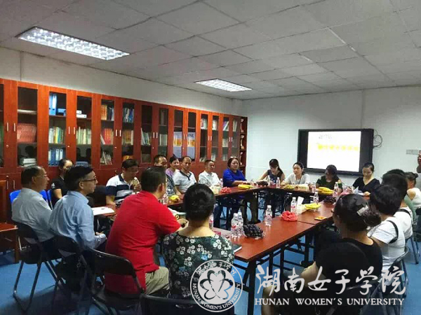 1505806681658007456.jpg 家长会22.jpg